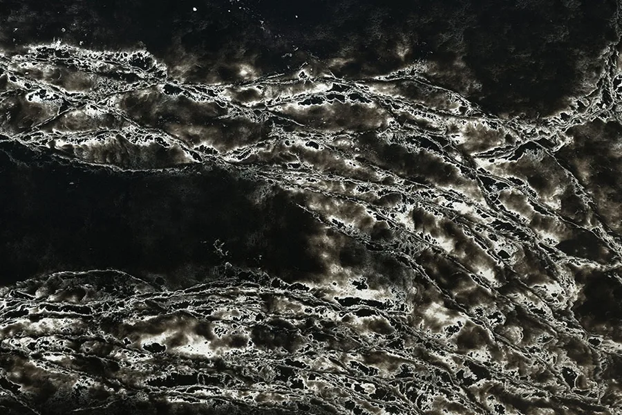 ICE-MAX-BLACK Quartz
